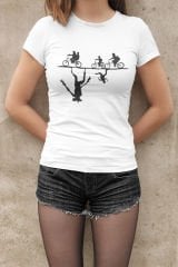 Stranger Things Bisiklet Turu Beyaz T-Shirt